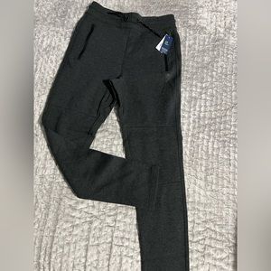 NWT Boy’s GapFit Gray Pants Size XL (12)